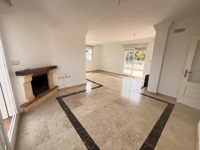 Penthouse for rent in Río Real, Marbella, Málaga