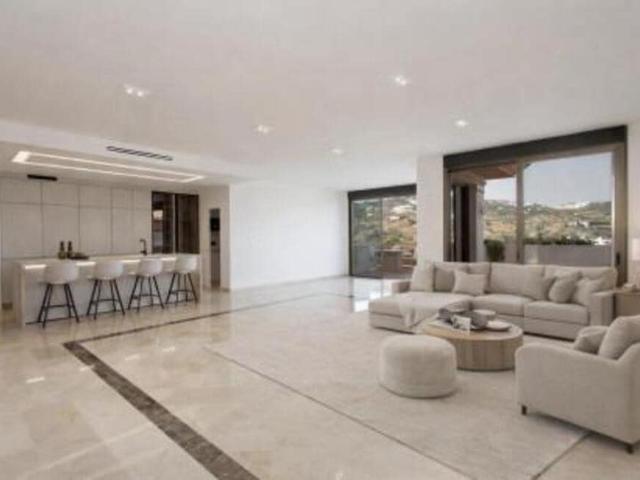 Penthouse for rent in Río Real, Marbella, Málaga
