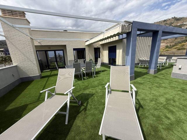 Penthouse for rent in Taramay, Almuñécar, Granada