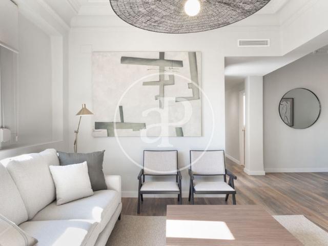 Penthouse for rent with Terrace in San Francesc Valencia