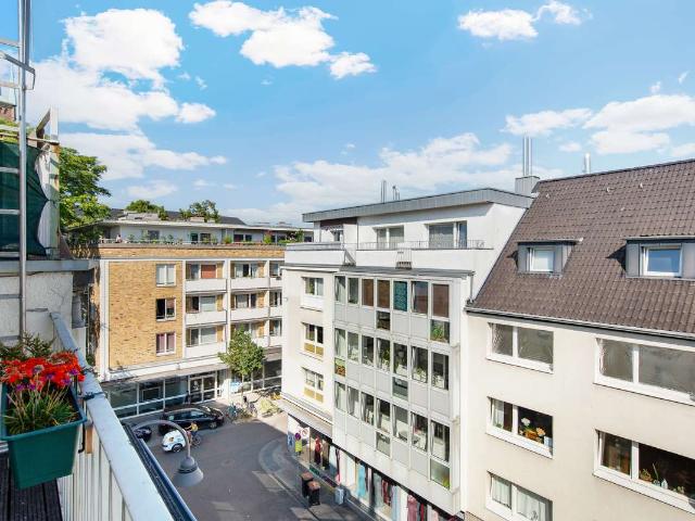 Penthouse Feeling über den Dächern von Alt Mülheim 2,5 Zimmer, 2 Terrassen sowie Wintergarten