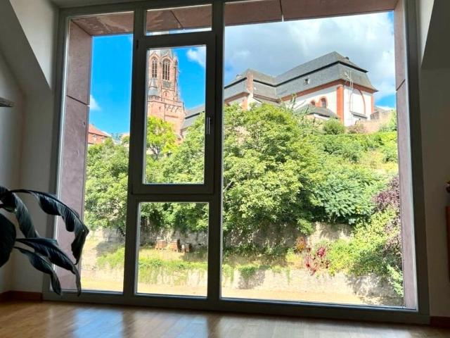 Penthouse Feeling im Zentrum: 3 Zimmer, 2 Balkone, hell