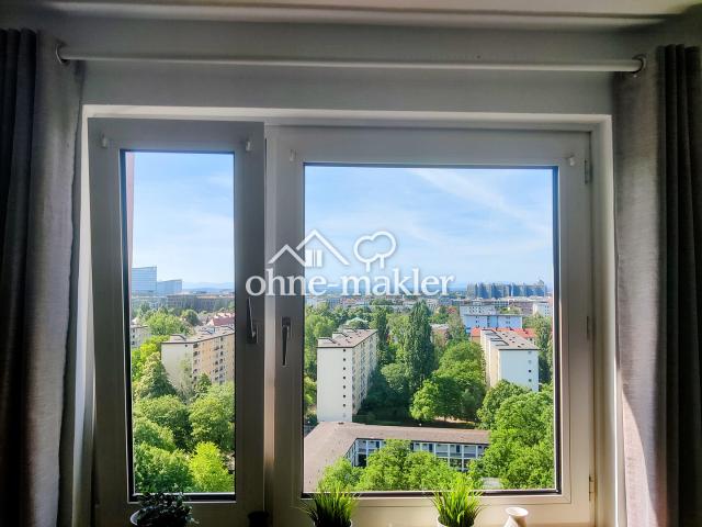 Penthouse Feeling in Bogenhausen: 2 Zi. Wohnung mit Alpenblick von privat
