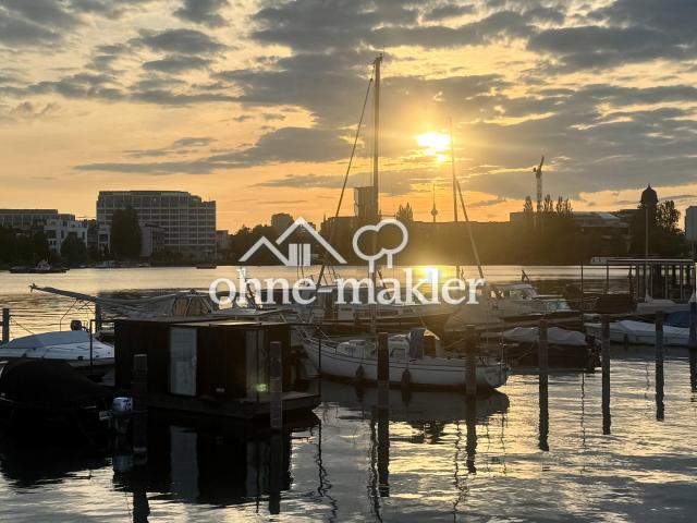 Penthouse Feeling mit Spreeblick lichtdurchflutete 4,5 Zimmer Wohnung in Friedrichshain