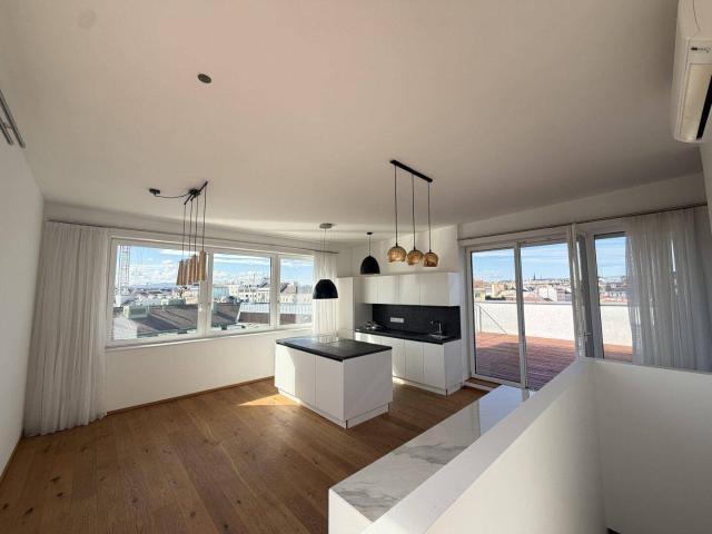 Penthouse Feeling nahe Naschmarkt: Klimatisierte 4 Zimmer Dachgeschoßwohnung mit zwei Terrassen