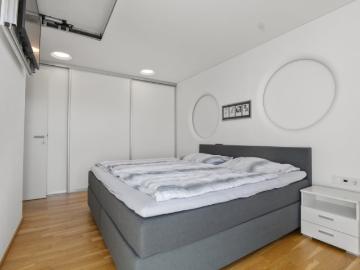 Penthouse Flair mit über 100 m² Wohnfläche und über 90 m² Terrasse!