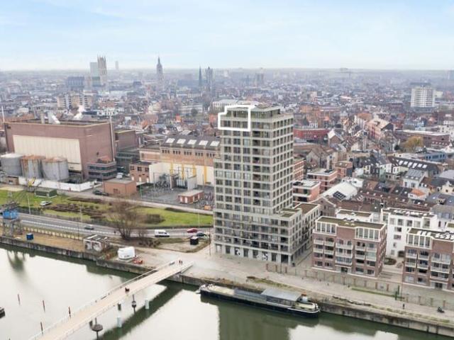 Penthouse fully furnished with parking