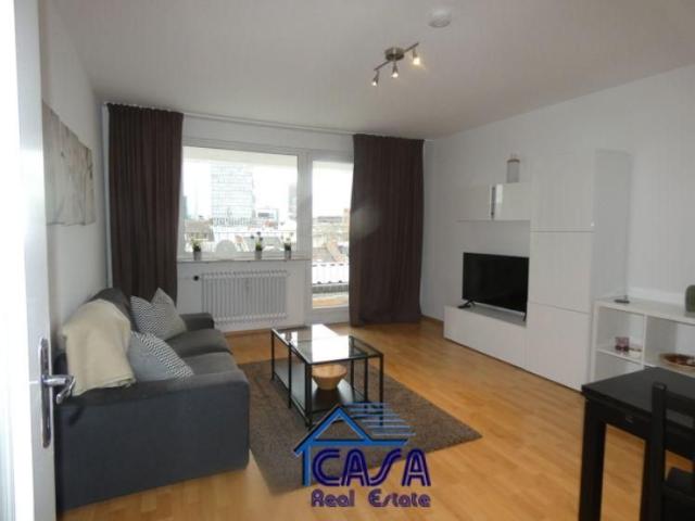 PENTHOUSE im WESTEND: 2 möblierte Zimmer mit Balkon und Skyline Blick