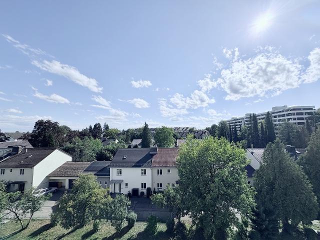Penthouse in Augsburg Göggingen | 2 Balkone | Aufzug | TG Stellplatz | Top Wohnlage