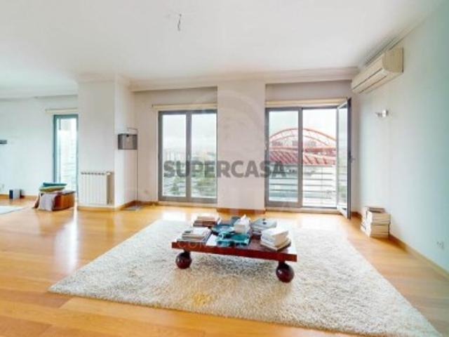 Penthouse junto ao Estádio da Luz