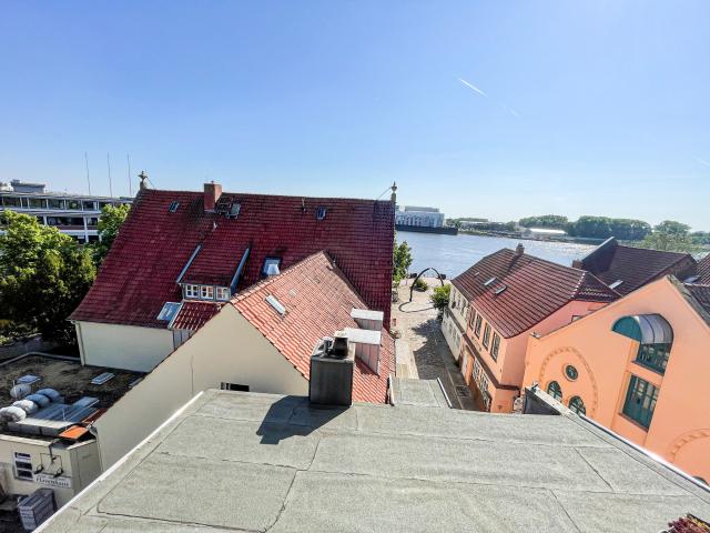 Penthouse overlooking the marina