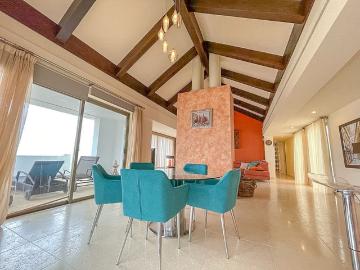 Penthouse · Los Flamingos