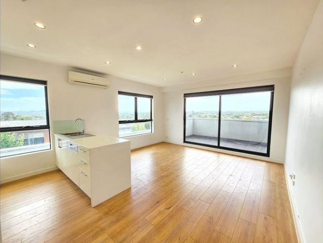PENTHOUSE LIVING ON PAKINGTON