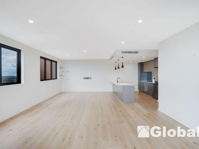 Penthouse living with Panoramic Views