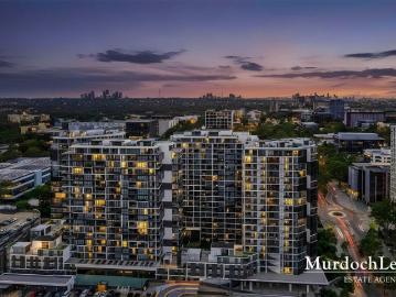 Penthouse Luxury with Harbour Bridge View House Sized Living in the Sky