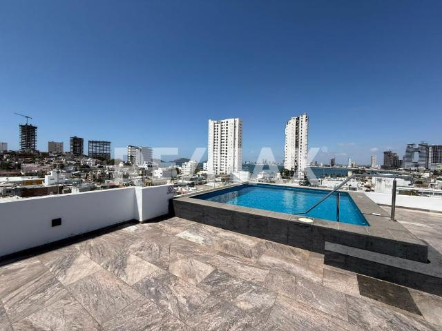 PENTHOUSE LUIS ZUÑIGA