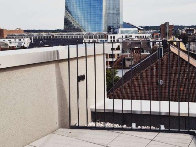 Penthouse Maisonette * 4 Zimmer Wohnung mit Stellplatz inkl. Wallbox nähe EZB *Voll Klimatisiert