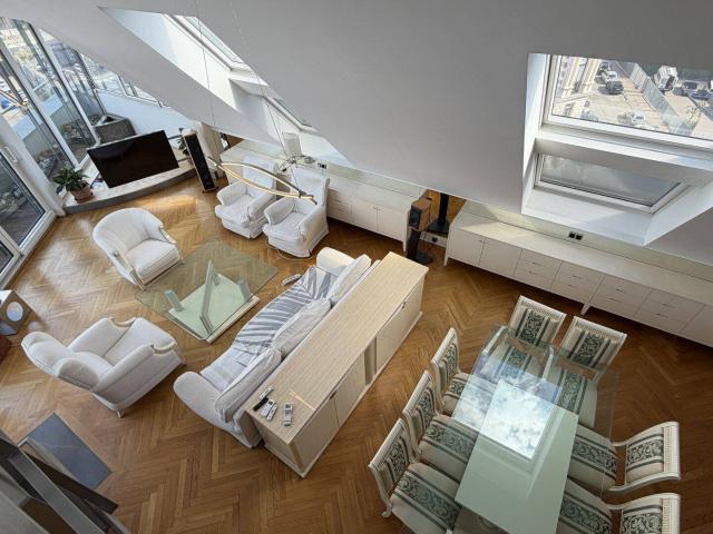 Penthouse Maisonette im Botschaftsviertel | Stephansdom Blick | möbliert