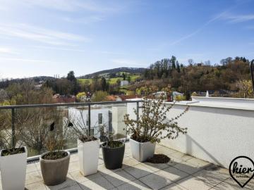 Graz Mariatrost: Einzigartige Penthouse Maisonette mit Dachterrasse und Eigengarten sowie Kachelofen