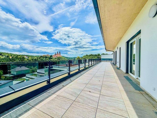 PENTHOUSE MARIATROST I 100m² TERRASSE I BASILIKA I TIEFGARAGE I LIFT DIREKT IN DIE WOHNUNG I ERSTBEZUG I SÜD WEST AUSRICHTUNG I ABSOLUTE RUHELAGE I SEHR HELL I PROJEKT WOHNEN I
