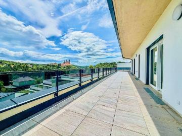 PENTHOUSE MARIATROST I 100m² TERRASSE I BASILIKA I TIEFGARAGE I LIFT DIREKT IN DIE WOHNUNG I ERSTBEZUG I SÜD WEST AUSRICHTUNG I ABSOLUTE RUHELAGE I SEHR HELL I PROJEKT WOHNEN I