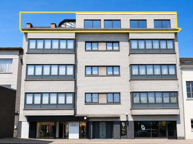Penthouse met ruim terras in centrum Zottegem