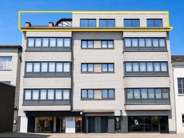 Penthouse met ruim terras in centrum Zottegem