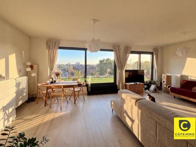 Penthouse met 2 slp en ruim terras!