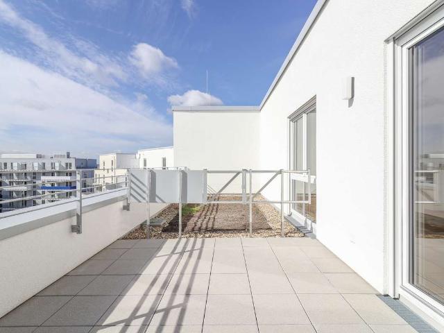 Penthouse mit Dachterrasse und Tageslichtbad – FRANKY