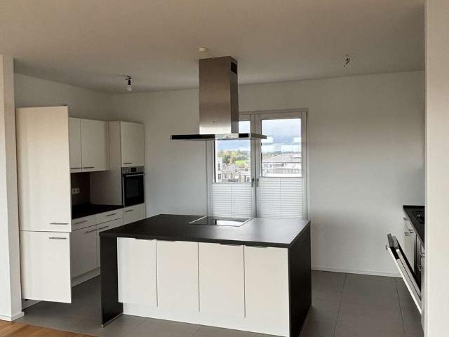 Penthouse mit Einbauküche, Stilvoll & Lichtdurchflutet