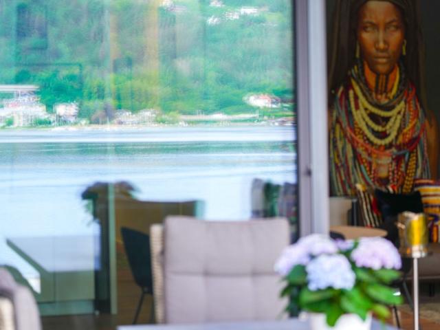 Wörthersee Penthouse mit Gigantischer 60 Qm Seeblickterrasse Neben dem Begehrten Golfplatz Dellach
