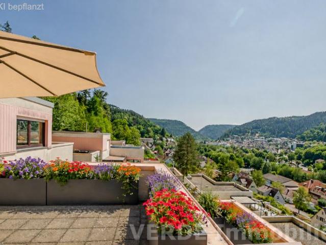 Penthouse mit großer Dachterrasse und Panoramablick in Bad Liebenzell
