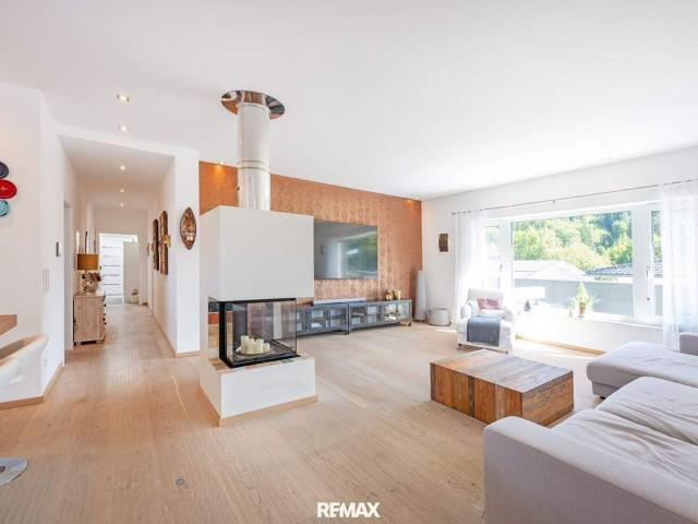 Penthouse mit großzügigen Terrassen, Garten, Jacuzzi und Gewerbefläche zur Eigennutzung/Vermietung in Oberalm
