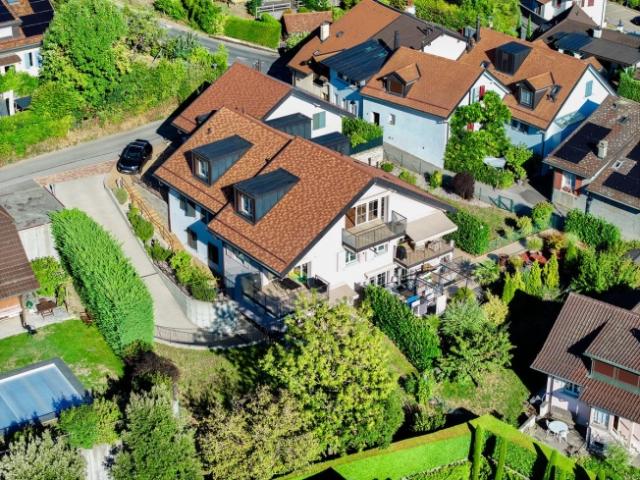 Penthouse mit herrlicher Aussicht in Belmont sur Lausanne