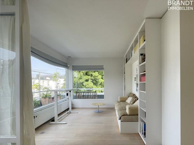 Penthouse mit Kamin u. Wasserblick möbl. 3 Zimmer/111 m², 2 Terrassen, Lift top Lage Winterhude!