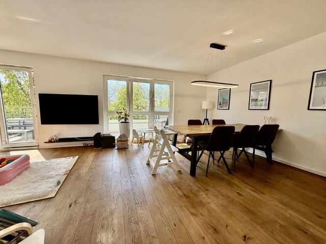 Penthouse mit Weitblick: Großzügige Dachterrasse & Alleinlage auf der Etage