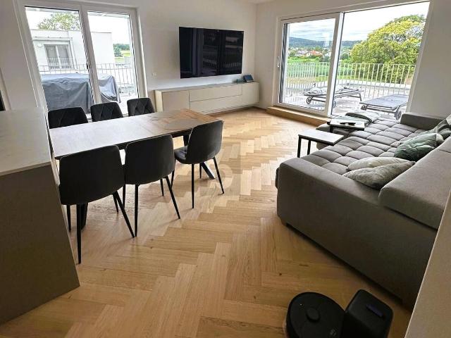 PENTHOUSE MIT ZWEI TERRASSEN UND PERGOLA WEITBLICK