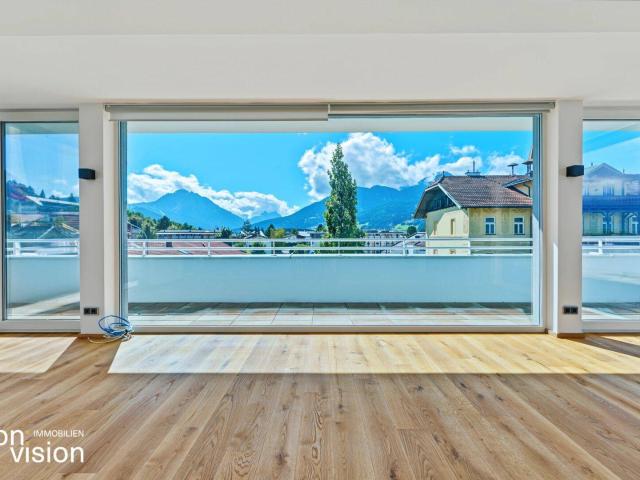 Penthouse mit 87 m² Dachterrasse und Bergblick in Igls