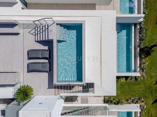 Penthouse novo com piscina privativa no Rooftop, elevador e. 95m² Albufeira e Olhos de Água