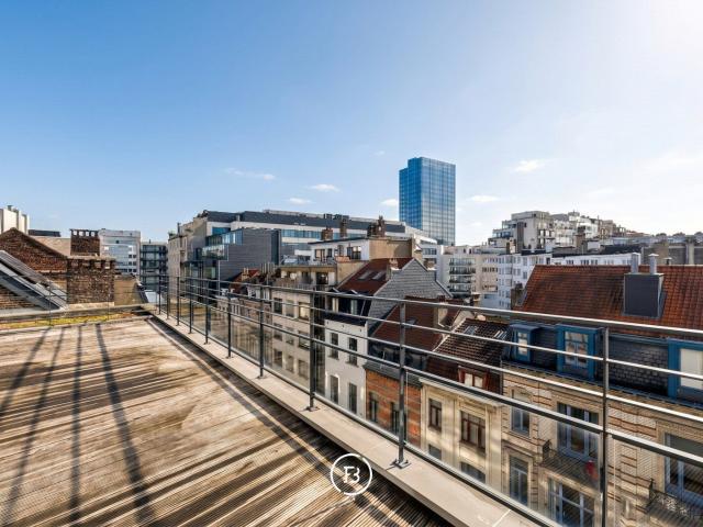 Penthouse near Châtelain