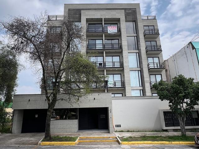 Penthouse nuevo con roof top privado en Satélite, frente a Costco