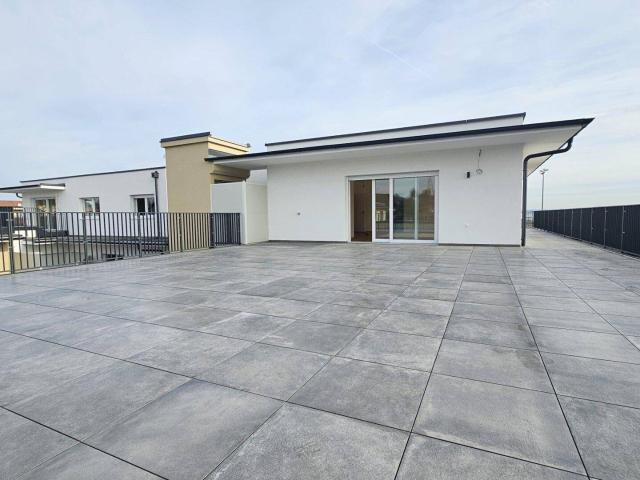 Penthouse: Sonnige 4 Zimmer Wohnung in 8141 Unterpremstätten mit ca. 149 m² großer Terrasse und zwei Parkplätzen