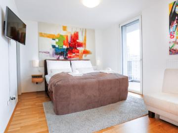 Penthouse Studio with Pool, Sauna, Terrace and City view