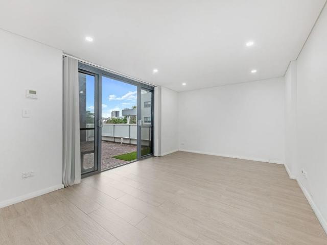 Penthouse Style Apartment Minutes' To Trains