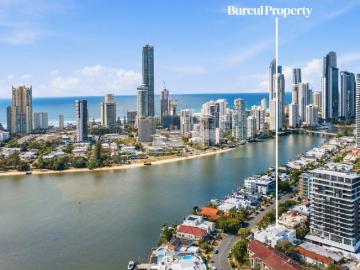 Penthouse Style Apartment on Chevron Island Main River & Skyline Views
