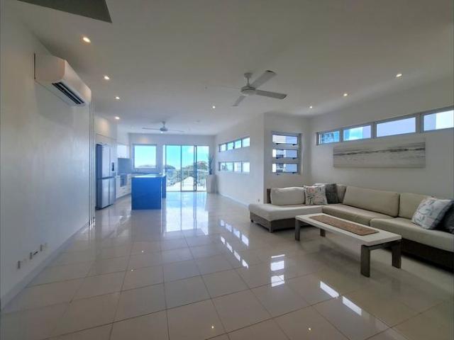 Penthouse Superb Location! Unfurnished