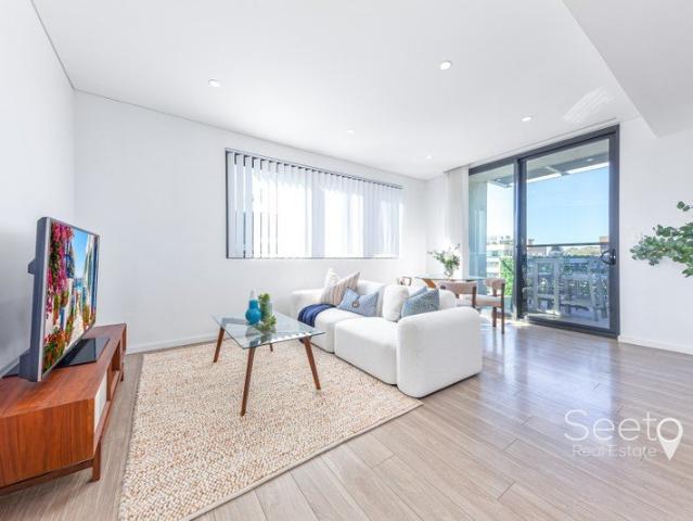 Penthouse Position With District Views And Two Large Bedrooms