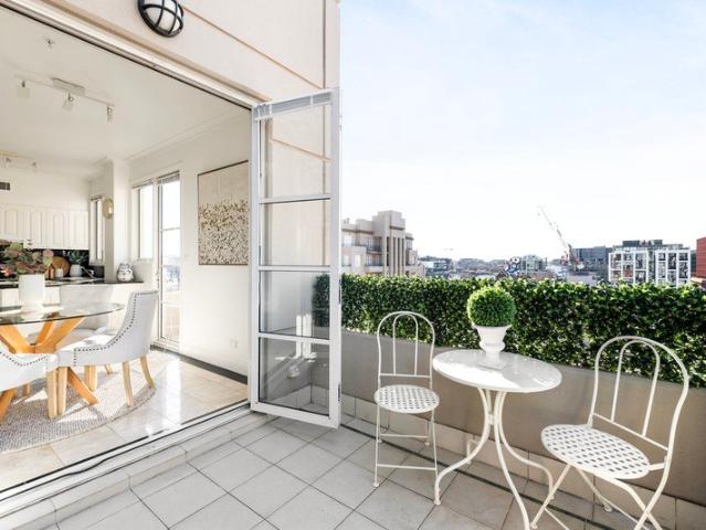 Penthouse Perfection in Garden Setting