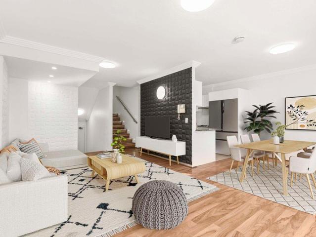 Penthouse Proportions, Split Level Full Brick Apartment, 193sqm