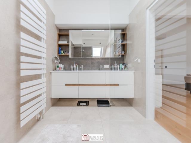 Penthouse Refugium am Theaterplatz Baden – Privatsphäre, Stil und Wohnqualität an der besten Adresse von Baden